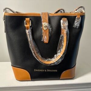 New with tags medium size Dooney & Bourke Handbag